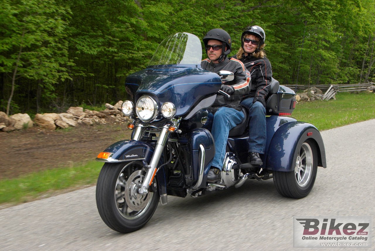 Heavy Duty Trike Cover For Harley-Davidson Tri Glide Ultra Classic FLHTCUTG (2009-2015)